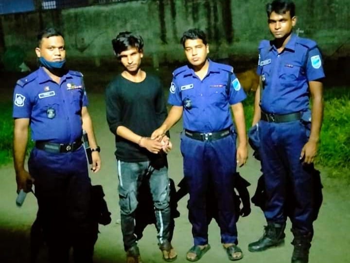 সাভারে ইয়াবাসহ এক মাদক কারবারি আটক