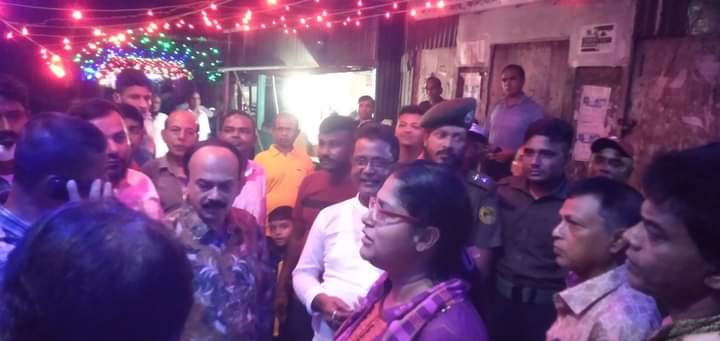 মাদারীপুরের ডাসারে বিভিন্ন পূজা মন্ডপ পরিদর্শন করেন ইউএনও এবং সৈয়দ  শাখাওয়াত হোসেন