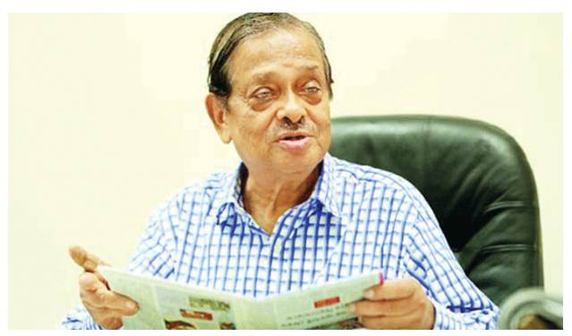 সাংবাদিকদের শিক্ষক ছিলেন তিনি