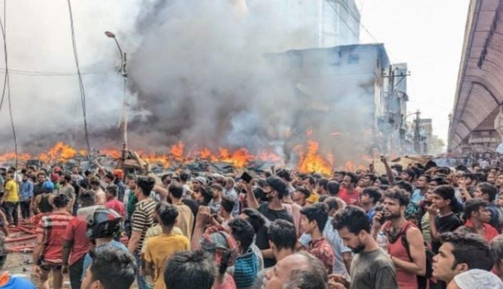 বঙ্গবাজারের আগুনের কারণ অনুসন্ধানে ফায়ার সার্ভিসের ৫ সদস্যের তদন্ত কমিটি
