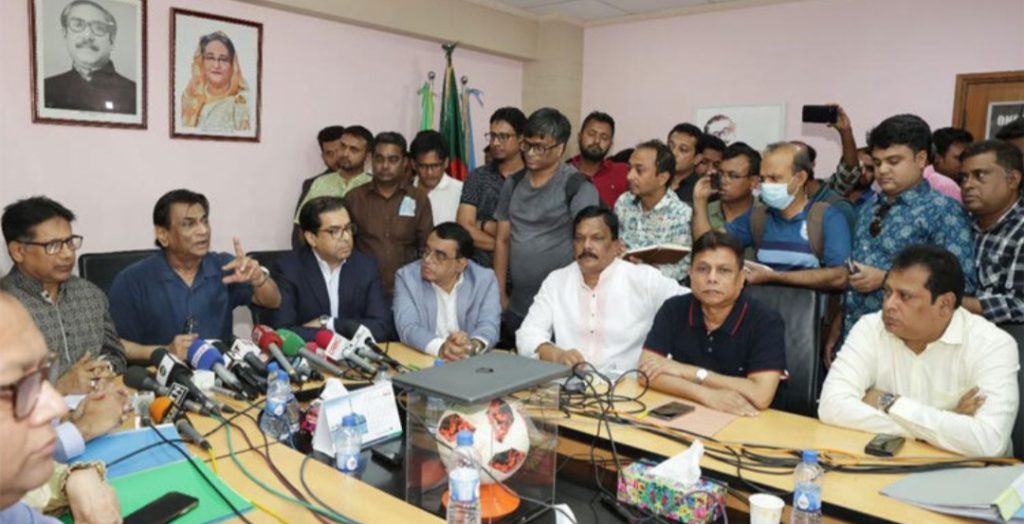বাফুফেতে ঢুকতে সাংবাদিকদের বাপের জুতা পরা ছবি লাগবে: সালাউদ্দিন