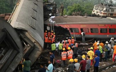ভারতে ভয়াবহ ট্রেন দুর্ঘটনায় নিহতের সংখ্যা বেড়ে ২৮৮ : রাজ্যে একদিনের শোক ঘোষণা