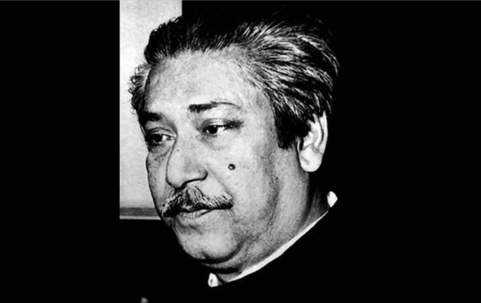 শ্রদ্ধা আর ভালোবাসায় বঙ্গবন্ধুকে স্মরণ করেছে জাতি
