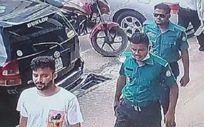 ব্যাংক থেকে যুবককে তুলে নিয়ে ২১ লাখ টাকা ছিনতাই করল ২ পুলিশ