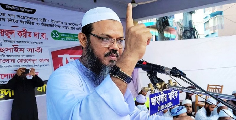 বুকে ব্যথা নিয়ে হাসপাতালে ফয়জুল করীম