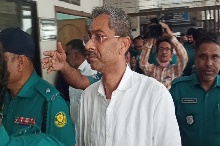 নির্যাতনের বর্ণনা দিয়ে আদালতে কাঁদলেন এ্যানি