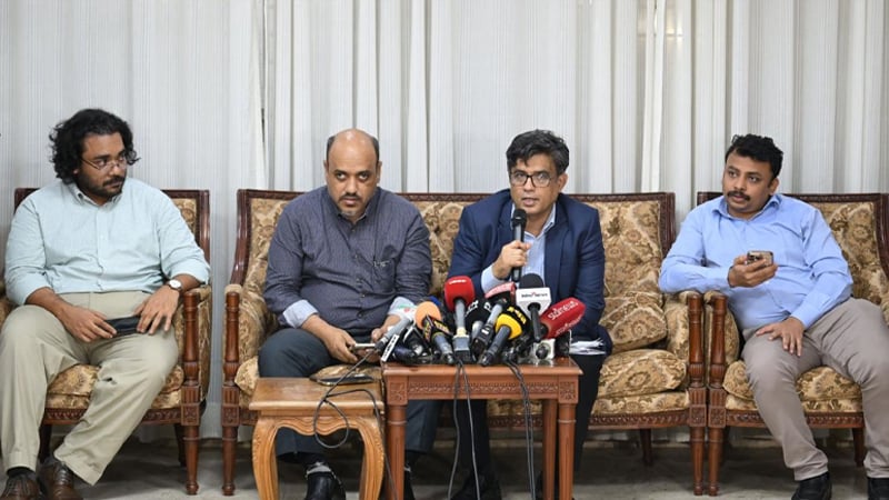 ডিসেম্বরের মধ্যে নির্বাচনের প্রস্তুতি নেওয়ার নির্দেশ দিয়েছেন প্রধান উপদেষ্টা