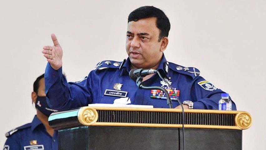 সাবেক আইজিপি বেনজীর আহমেদ দুবাইয়ে গ্রেপ্তার