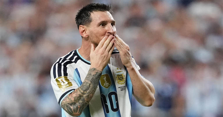 নতুন ইতিহাস লিখলেন আর্জেন্টিনা অধিনায়ক লিওনেল মেসি